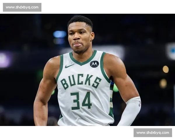 20 记三分炸场!字母哥:雄鹿三分要更上一层楼 20 记三分炸场!字母哥:雄鹿三分要更上一层楼