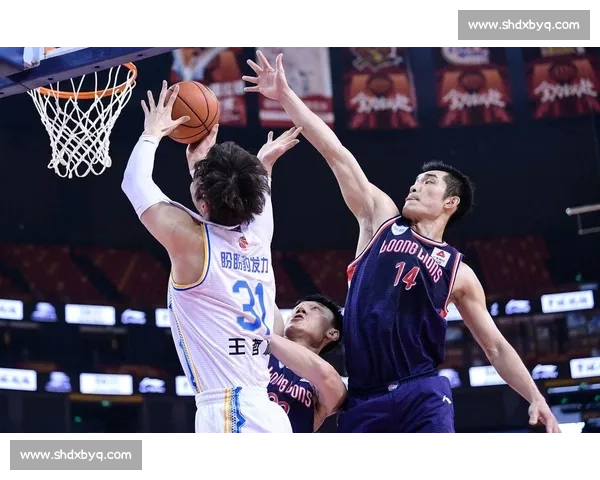 太阳激战热火攻防对决悬念拉满全场焦点之夜巨星碰撞胜负难料